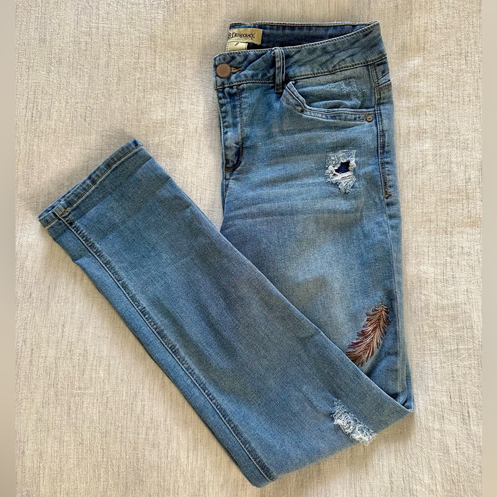 Democracy Blue Distressed Jeans with Feather Embroidery - Picture 2 of 10